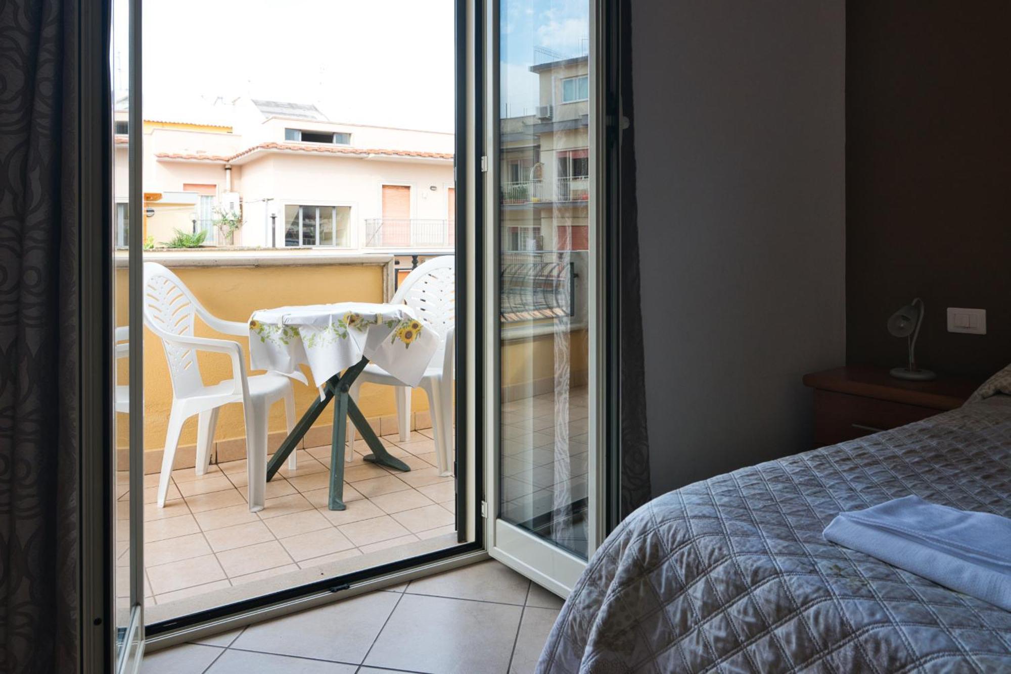 Hotel La Casa Degli Artisti 1 Nettuno Exterior foto